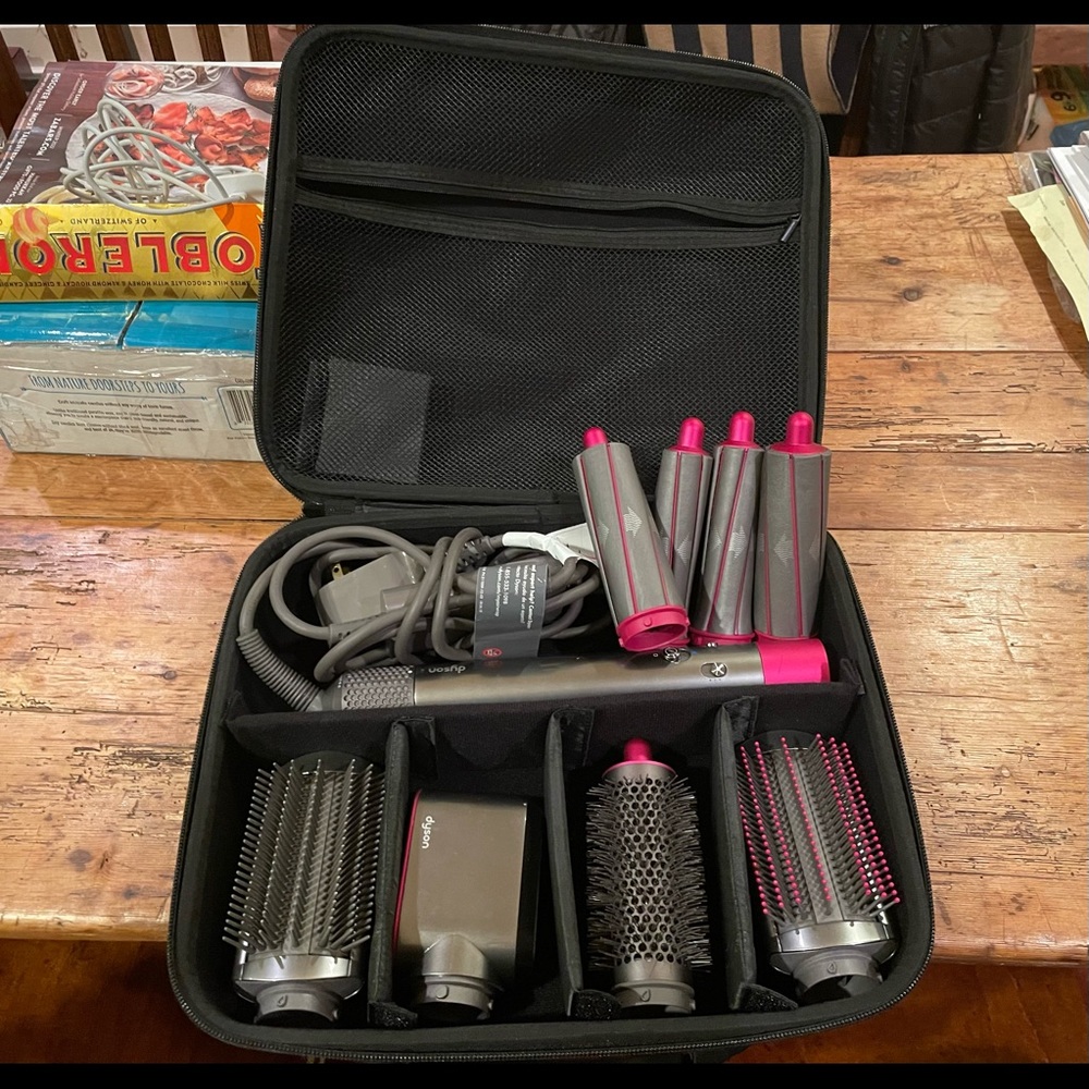 Dyson Airwrap set